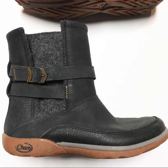 chaco hopi boots black